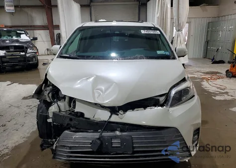 2020 Toyota Sienna Xle z USA, uszkodzony, nr VIN 5TDDZ3DC4LS242949